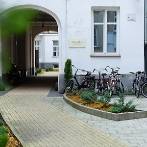 Constitution Square Varsó
